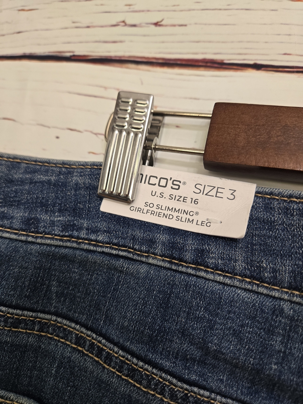Chico’s So Slimming Girlfriend Capris 16 NWT - Picture 7 of 15